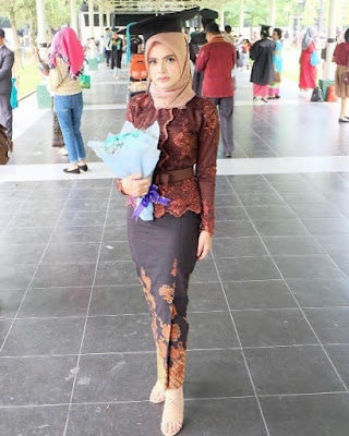 Kebaya Wisuda Warna Pastel